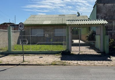 Casa com 103m², 2 dormitórios, 5 vagas no bairro Sarandi em Porto Alegre
