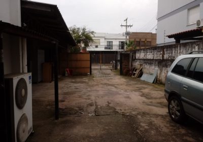 Terreno com 150m², 1 vaga no bairro Sarandi em Porto Alegre