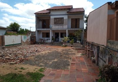 Casa com 204m², 4 dormitórios, 1 suíte, 2 vagas no bairro Sarandi em Porto Alegre