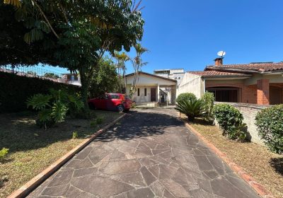 Casa com 92m², 3 dormitórios, 1 suíte, 3 vagas no bairro Jardim Itu em Porto Alegre