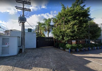 Depósito com 900m² no bairro Sarandi em Porto Alegre