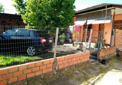 Terreno com 254m², 1 dormitório, 1 suíte no bairro Sarandi em Porto Alegre