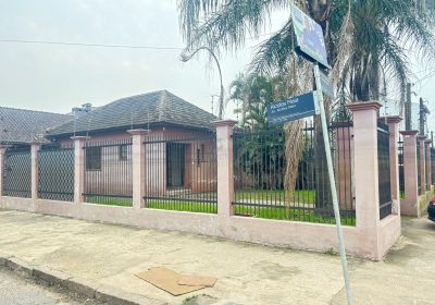Casa com 130m², 1 dormitório no bairro Sarandi em Porto Alegre