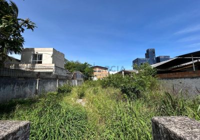 Terreno com 302m² no bairro Sarandi em Porto Alegre
