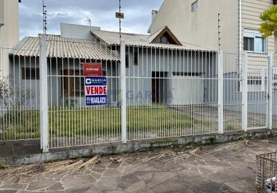 Casa com 180m², 5 dormitórios, 1 suíte, 4 vagas no bairro Jardim Itu em Porto Alegre