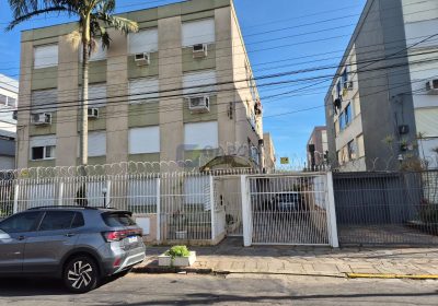 Apartamento com 61m², 2 dormitórios no bairro São Sebastião em Porto Alegre