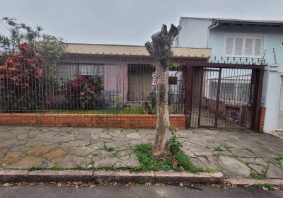 Casa com 250m², 3 dormitórios, 2 vagas no bairro Sarandi em Porto Alegre