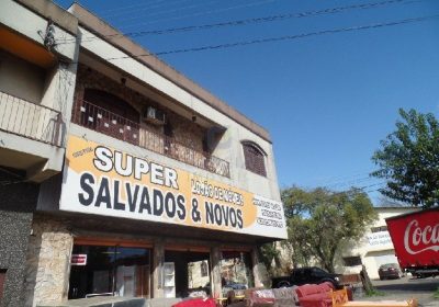 Prédio com 204m², 3 dormitórios, 1 vaga no bairro Sarandi em Porto Alegre