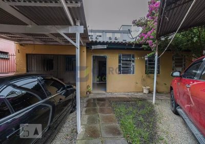 Casa com 103m², 2 dormitórios no bairro Sarandi em Porto Alegre