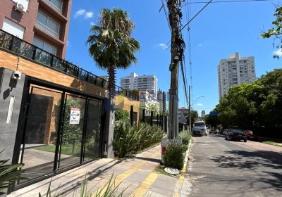 Apartamento com 83m², 3 dormitórios, 1 suíte, 1 vaga no bairro Passo da Areia em Porto Alegre