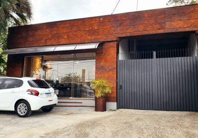 Depósito com 457m², 6 vagas no bairro Passo das Pedras em Porto Alegre