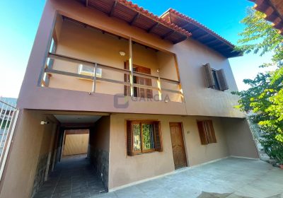 Casa com 200m², 3 dormitórios, 1 suíte, 3 vagas no bairro Sarandi em Porto Alegre
