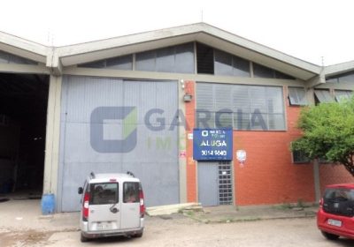 Depósito com 750m², 4 vagas no bairro Navegantes em Porto Alegre