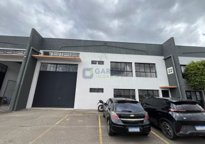 Depósito com 781m², 4 vagas no bairro Sarandi em Porto Alegre