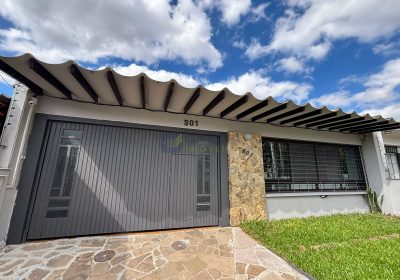 Casa com 120m², 3 dormitórios, 1 suíte, 1 vaga no bairro São Sebastião em Porto Alegre