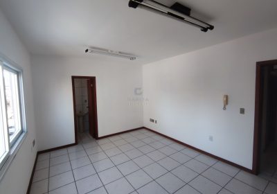 Sala Comercial com 27m² no bairro Cristo Redentor em Porto Alegre