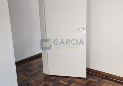 Apartamento com 48m², 2 dormitórios, 1 vaga no bairro Sarandi em Porto Alegre