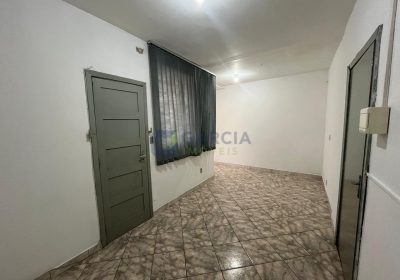 Sala Comercial com 40m² no bairro São Sebastião em Porto Alegre