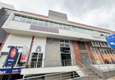 Loja com 136m² no bairro Petrópolis em Porto Alegre