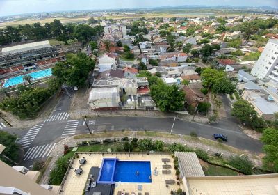 Apartamento com 81m², 2 dormitórios, 1 suíte, 2 vagas no bairro Cristo Redentor em Porto Alegre