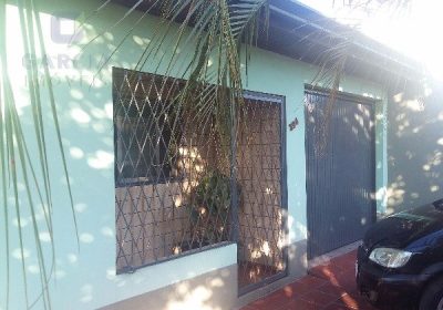 Casa com 80m², 2 dormitórios, 2 vagas no bairro Sarandi em Porto Alegre