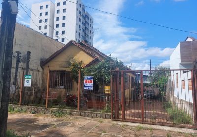 Terreno com 330m² no bairro Jardim Itu Sabará em Porto Alegre