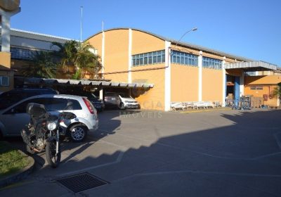 Depósito com 3.600m², 16 vagas no bairro São João em Porto Alegre