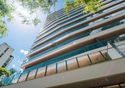 Apartamento com 231m², 3 dormitórios, 3 suítes no bairro Petrópolis em Porto Alegre