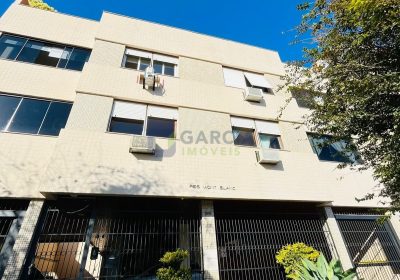 Cobertura com 272m², 3 dormitórios, 1 suíte, 3 vagas no bairro Jardim Lindóia em Porto Alegre