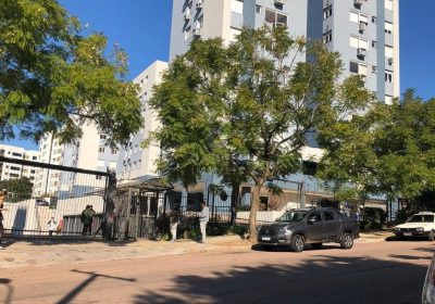 Apartamento com 72m², 3 dormitórios, 1 vaga no bairro Chácara das Pedras em Porto Alegre