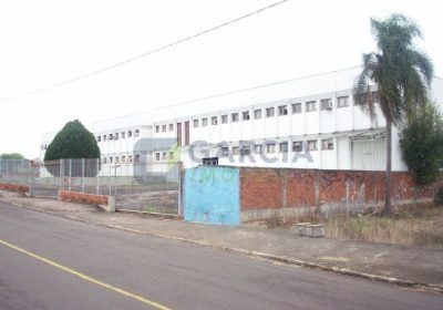 Depósito com 700m², 25 vagas no bairro Floresta em Porto Alegre