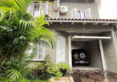 Casa com 182m², 3 dormitórios, 1 suíte, 3 vagas no bairro Ecoville em Porto Alegre