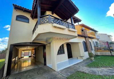 Casa com 287m², 5 dormitórios, 1 suíte, 3 vagas no bairro Jardim Itu em Porto Alegre