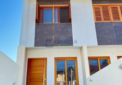 Casa com 102m², 2 dormitórios, 1 suíte, 1 vaga no bairro Jardim Itu em Porto Alegre