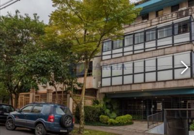 Cobertura com 266m², 3 dormitórios, 1 suíte, 2 vagas no bairro Petrópolis em Porto Alegre