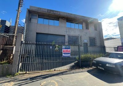Depósito com 550m² no bairro Navegantes em Porto Alegre