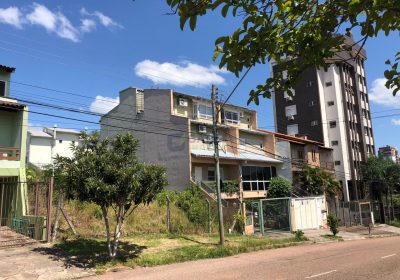 Terreno com 300m² no bairro Jardim Itu em Porto Alegre