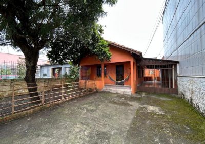 Casa com 167m², 2 dormitórios, 1 suíte, 2 vagas no bairro Sarandi em Porto Alegre