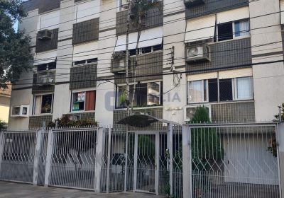 Apartamento com 110m², 3 dormitórios, 1 vaga no bairro Menino Deus em Porto Alegre