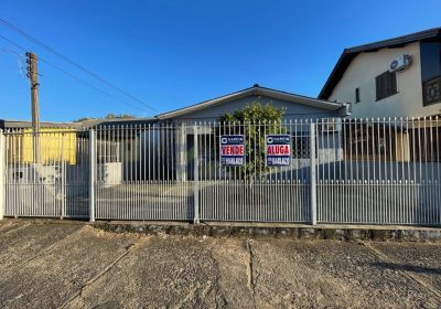Casa com 180m², 2 dormitórios, 3 vagas no bairro Sarandi em Porto Alegre