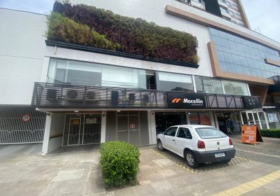 Loja com 143m² no bairro Vila Ipiranga em Porto Alegre