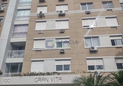 Apartamento com 70m², 2 dormitórios, 1 suíte, 1 vaga no bairro Vila Ipiranga em Porto Alegre