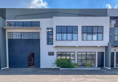 Depósito com 750m² no bairro Sarandi em Porto Alegre