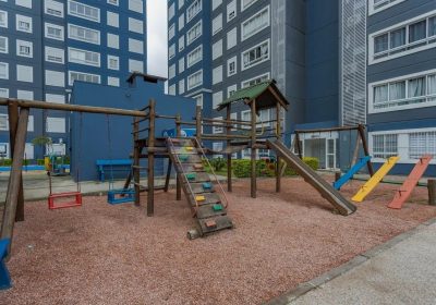 Apartamento com 48m², 2 dormitórios, 1 vaga no bairro Jardim Leopoldina em Porto Alegre