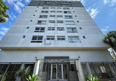 Apartamento com 60m², 2 dormitórios, 1 suíte, 1 vaga no bairro São Sebastião em Porto Alegre