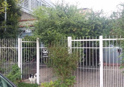 Casa com 120m², 3 dormitórios, 1 suíte, 5 vagas no bairro Sarandi em Porto Alegre