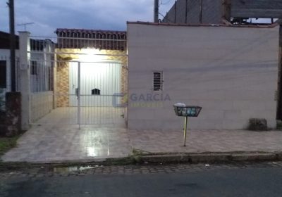 Casa com 181m², 2 dormitórios, 1 suíte, 7 vagas no bairro Sarandi em Porto Alegre