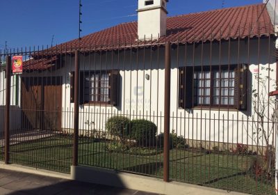 Casa com 154m², 3 dormitórios, 1 suíte, 3 vagas no bairro Sarandi em Porto Alegre