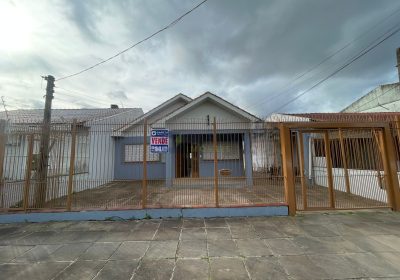 Casa com 81m², 3 dormitórios, 4 vagas no bairro Passo das Pedras em Porto Alegre