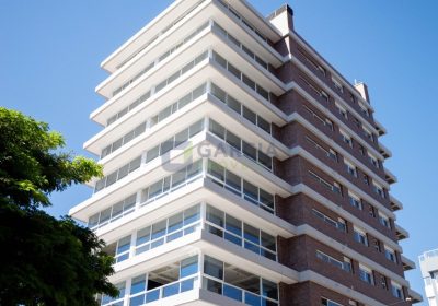 Apartamento com 130m², 3 dormitórios, 3 suítes, 2 vagas no bairro Petrópolis em Porto Alegre